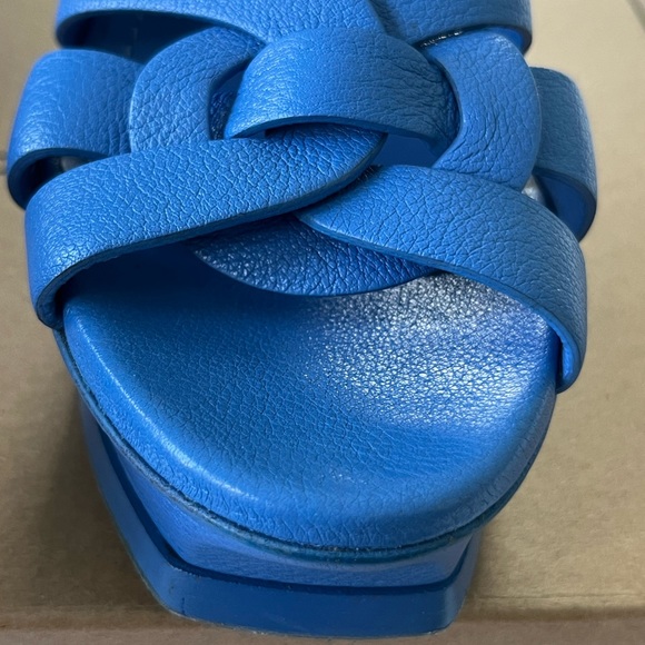 YSL tribute sandals !! 8.5 ๐ฅ๐ฅ๐ฅ๐ฅ๐ฅ๐ฅ - Picture 4 of 6